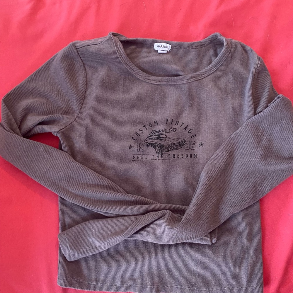 GARAGE custom vintage feel the freedom baby long sleeve tee. Size M